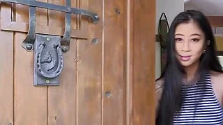 PropertySex - Büyük doğal göğüsleri olan emlakçı müşterisiyle sevişiyor